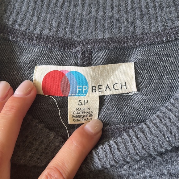 Free People Beach Gray Sweater Size Small - Picture 2 of 3